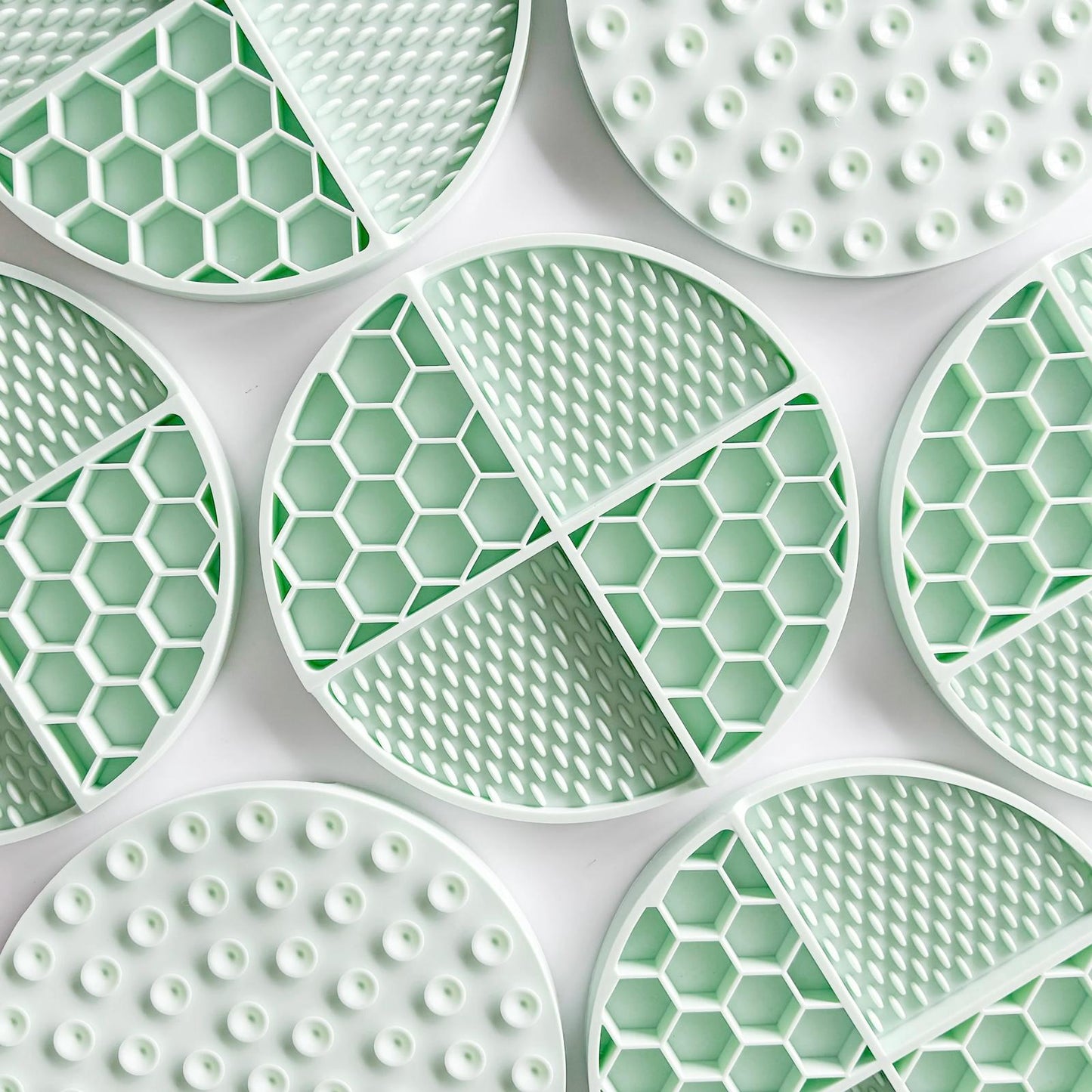 Lick mat- Frosted mint
