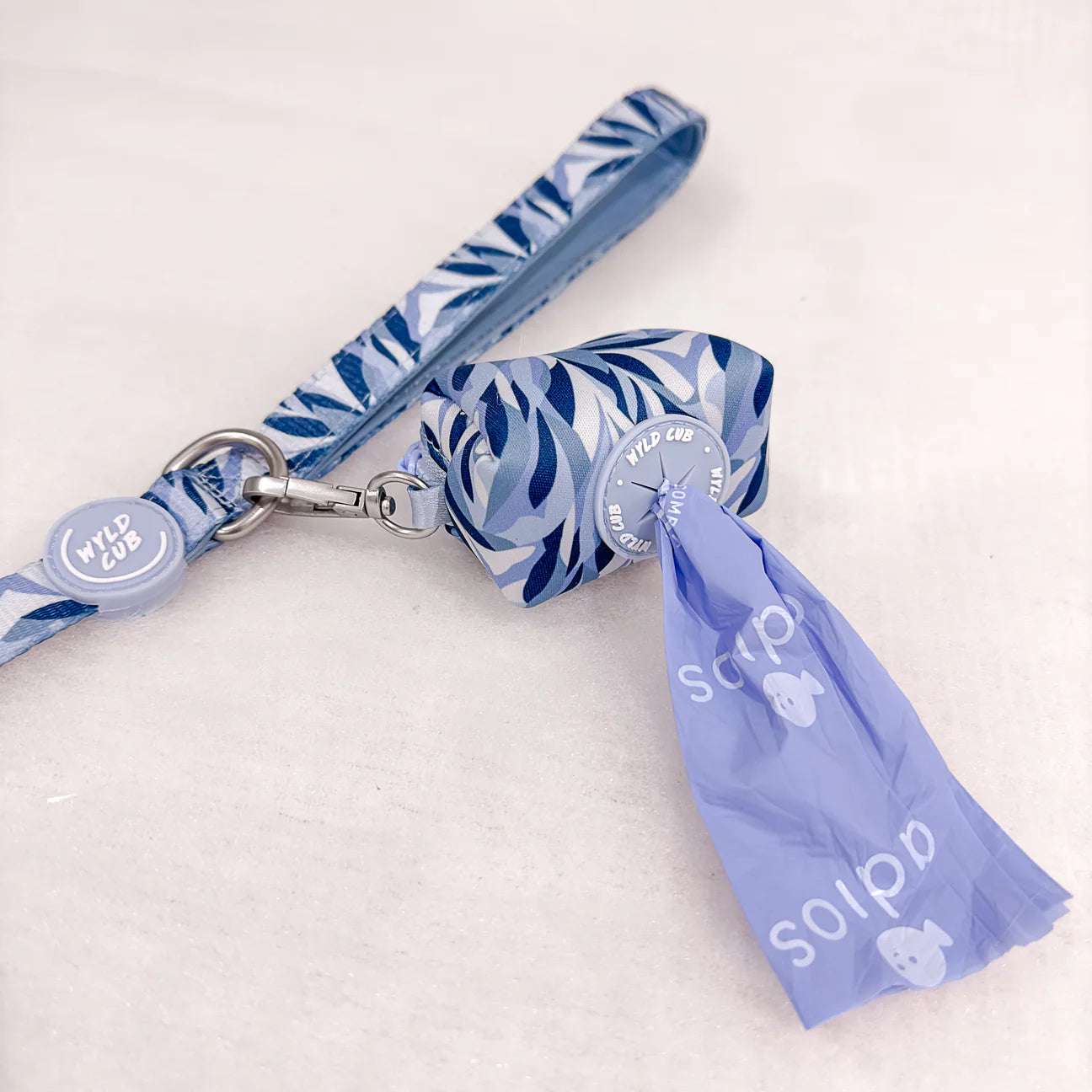 Kew celeste poop bag holder