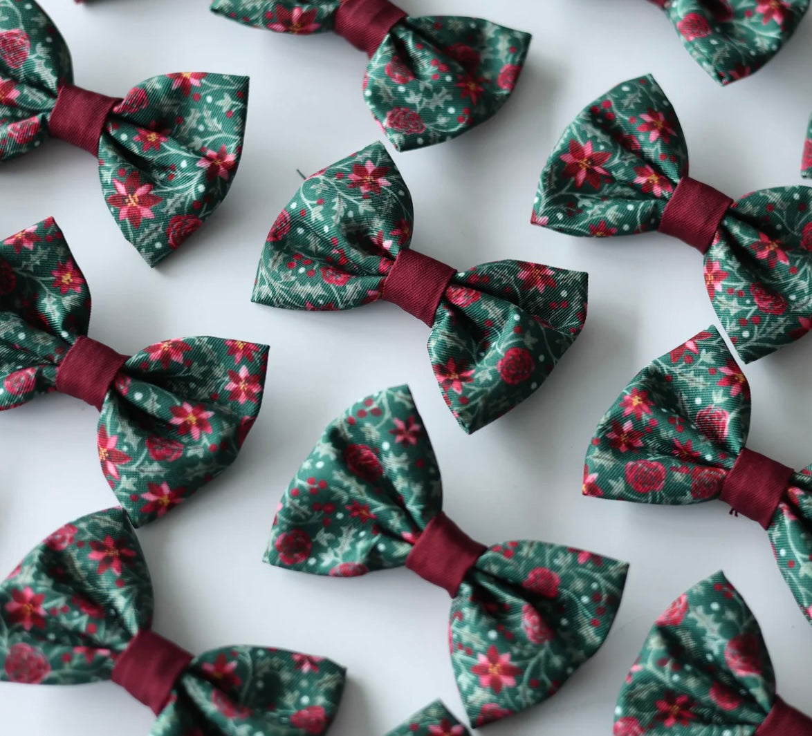 Holly and Ivy bow tie
