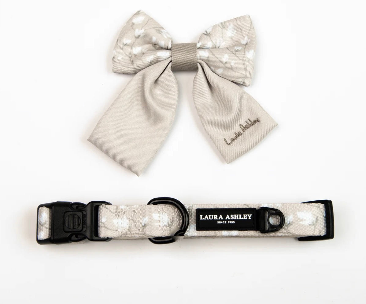 Laura Ashley Magnolia Grove Collar