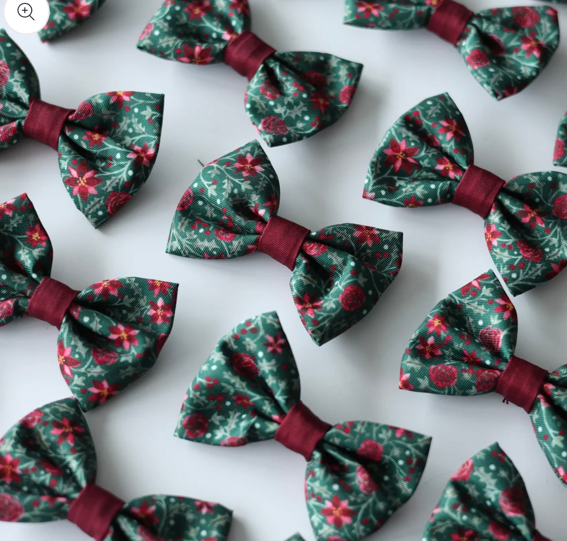 Holly and ivy bow tie