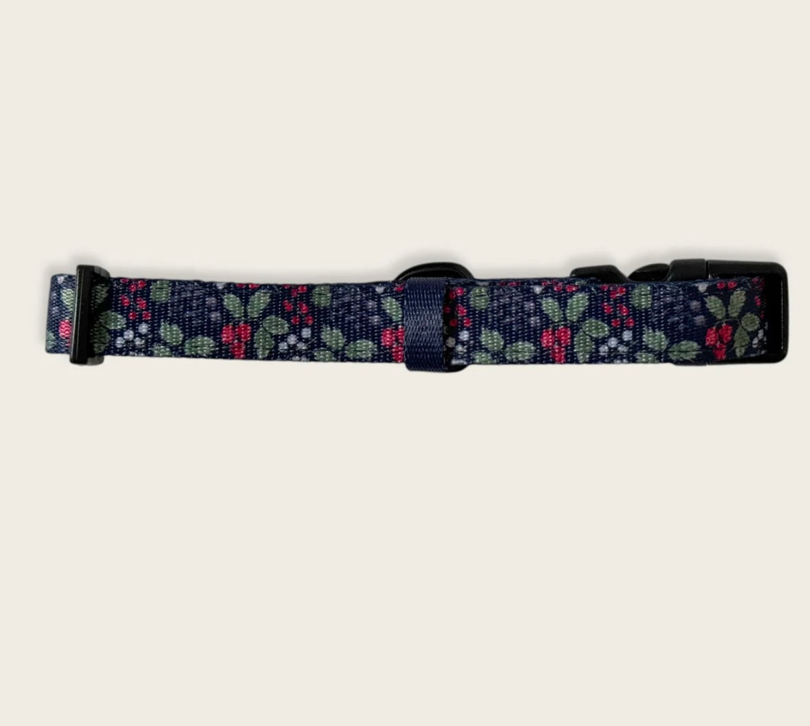 Bramble Berry collar