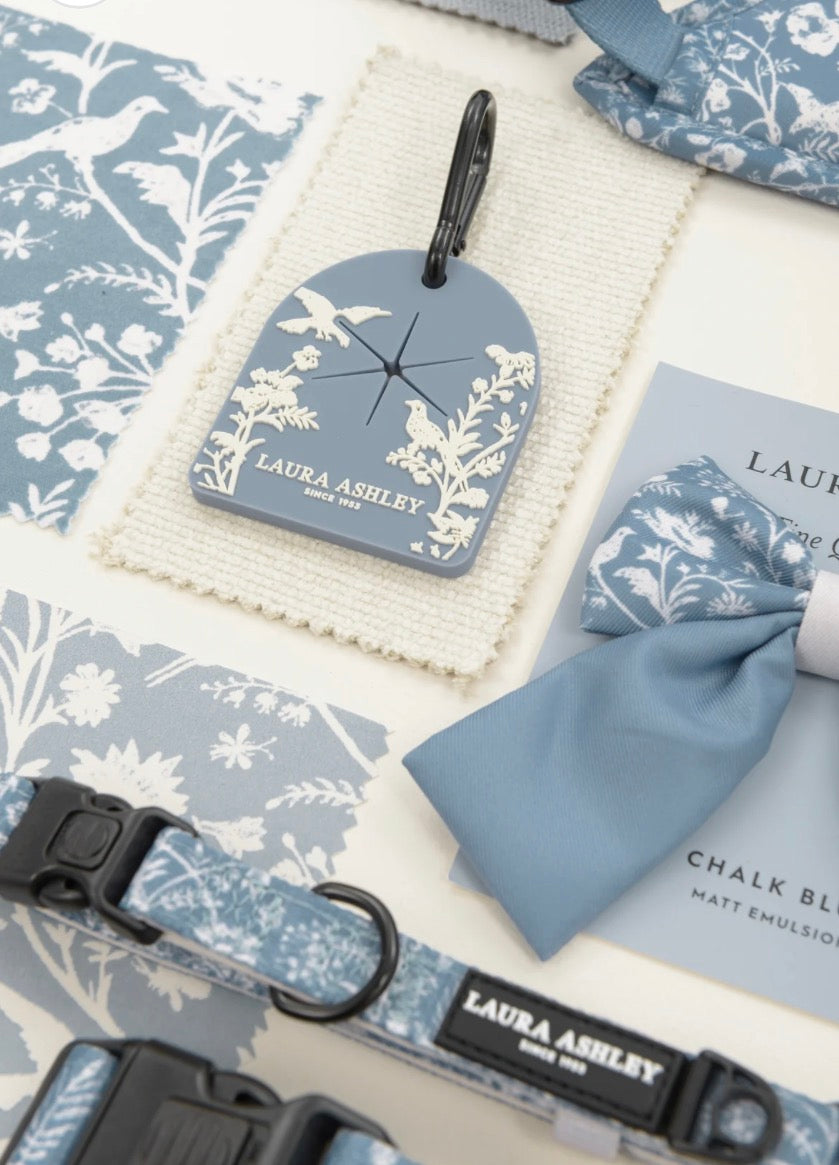 Laura Ashley Shepherd’s Purse Poop bag caddy