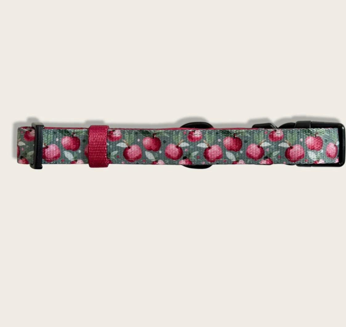 Crab Apple Cottage collar