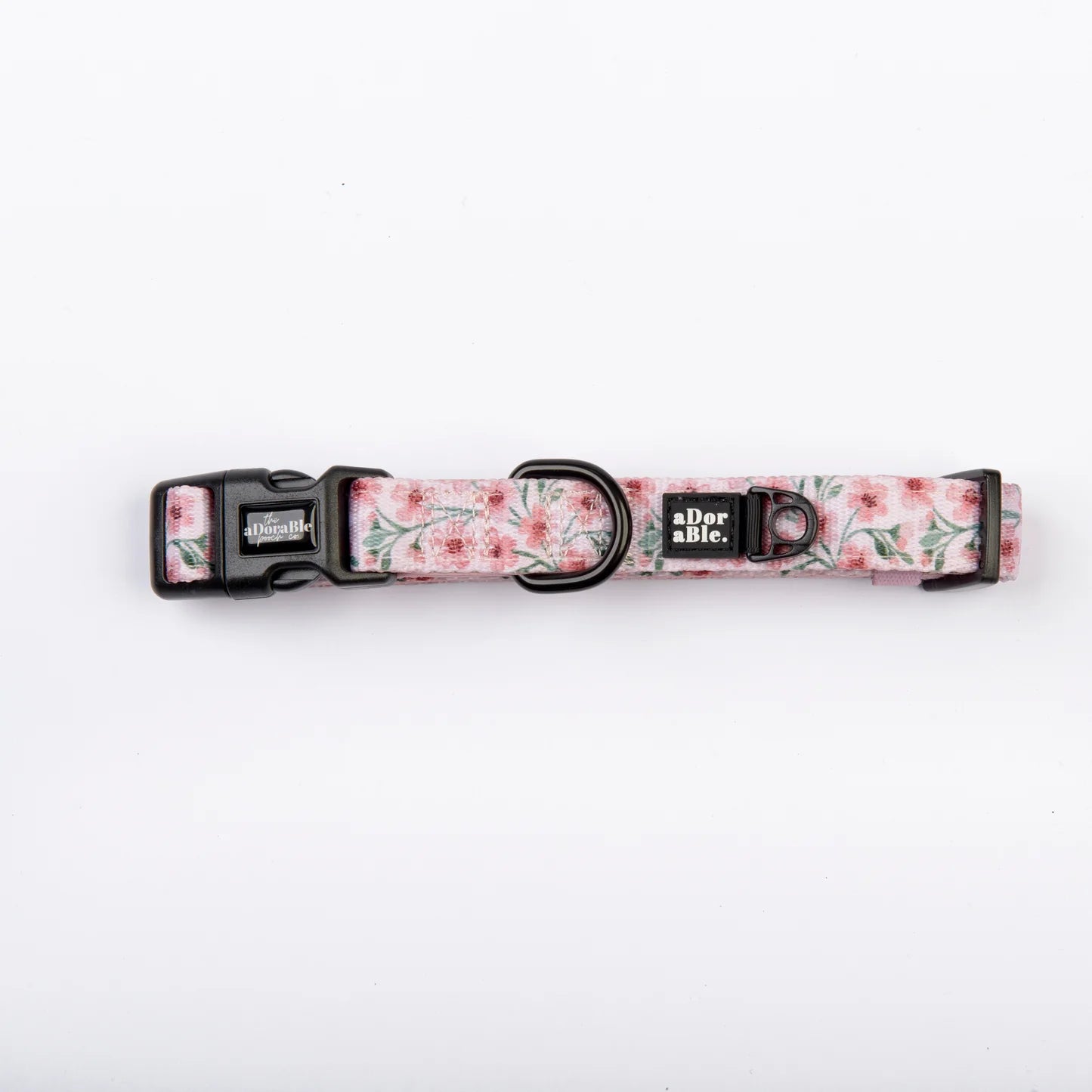 Blushing blossoms collar