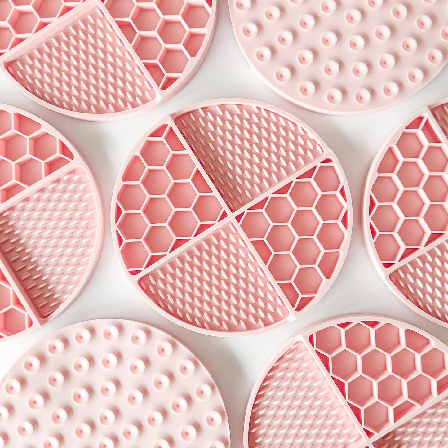 Lick mat- Marshmallow pink